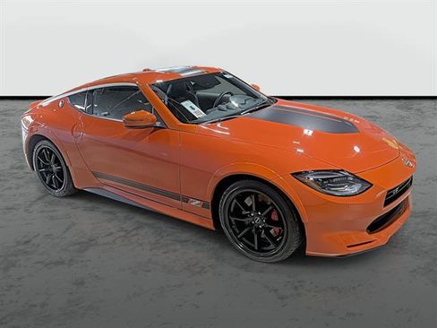Used 2024 Nissan Z Performance w/ Heritage Edition RWD image 5