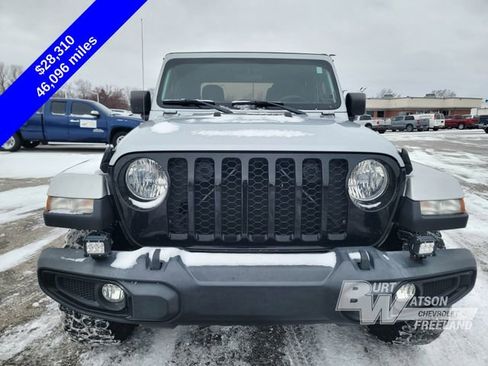 Used 2022 Jeep Gladiator Willys image 9
