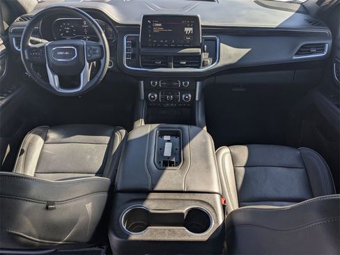 Used 2023 GMC Yukon SLT image 14