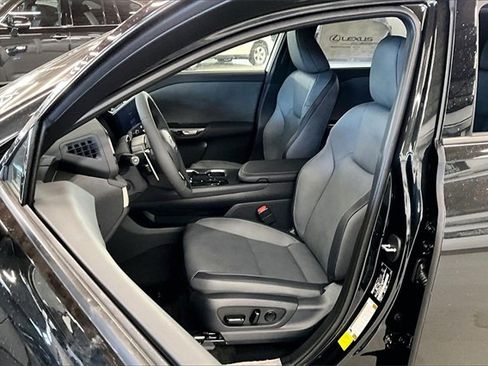 New 2026 Lexus RZ 450e AWD image 9