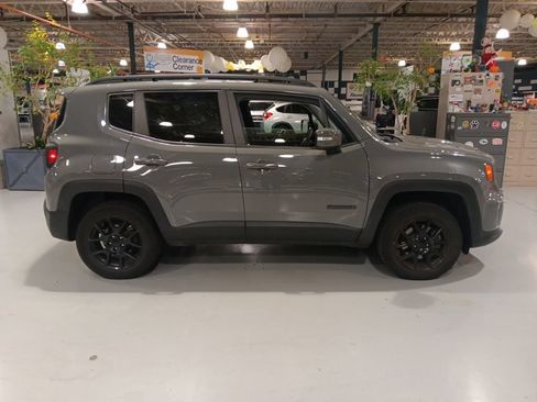 Used 2020 Jeep Renegade Altitude AWD/4WD image 11