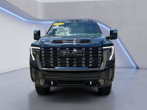 Used 2024 GMC Sierra 2500 Denali Ultimate AWD/4WD image 9