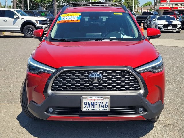 Used 2022 Toyota Corolla Cross XLE AWD/4WD image 2