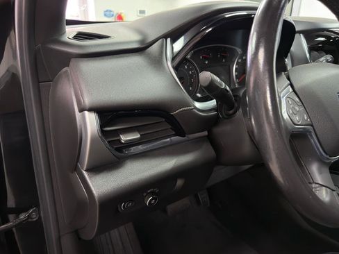 Used 2022 Chevrolet Traverse LT w/ LPO, Floor Liner Package AWD/4WD image 16