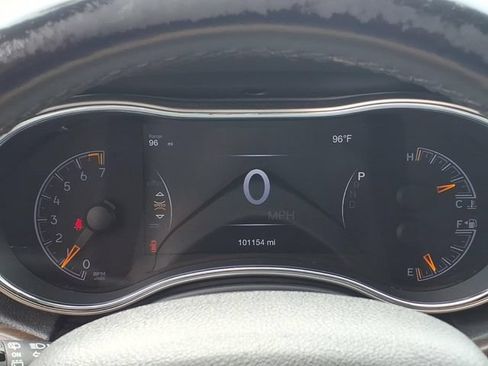 Used 2018 Jeep Grand Cherokee Laredo AWD/4WD image 10