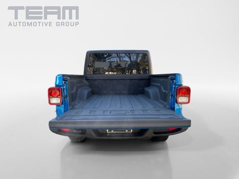 Used 2022 Jeep Gladiator Overland image 14