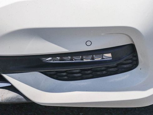 Used 2016 Honda Accord Touring image 4