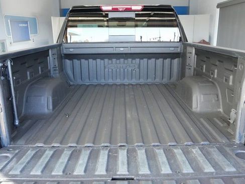 Used 2023 GMC Sierra 1500 AT4 w/ AT4 Premium Package image 11