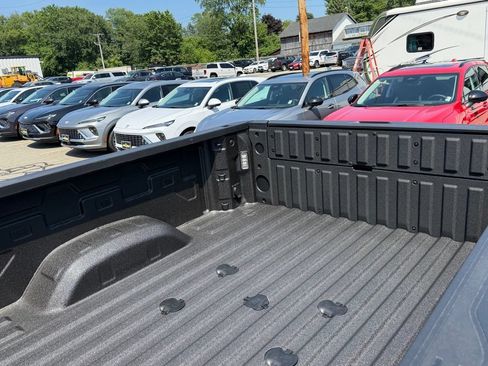 New 2026 GMC Sierra 3500 AT4 w/ Technology Package AWD/4WD image 9