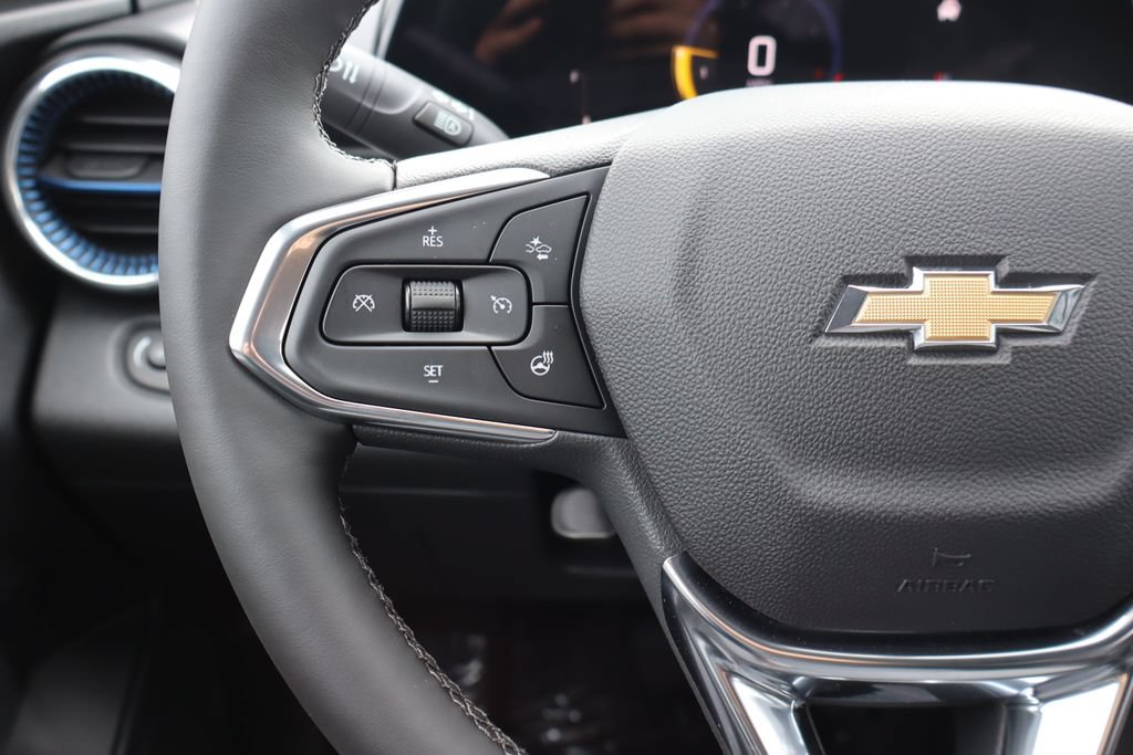 New 2026 Chevrolet Trax LT w/ LT Convenience Package FWD image 8