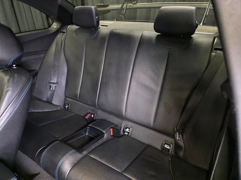 Used 2016 BMW M2 RWD image 28
