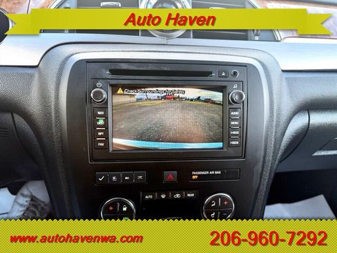 Used 2011 Buick Enclave CXL AWD/4WD image 12