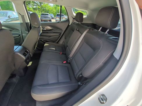Used 2024 GMC Terrain SLE FWD image 29