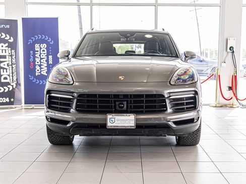 Used 2021 Porsche Cayenne E-Hybrid image 3