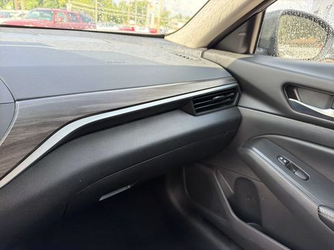 Used 2025 Nissan Altima 2.5 SV FWD image 22