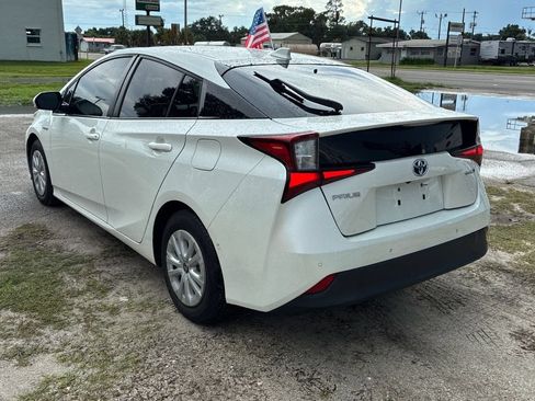 Used 2020 Toyota Prius LE FWD image 4