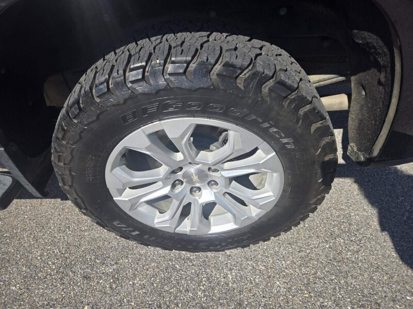 Used 2024 Chevrolet Silverado 1500 LTZ AWD/4WD image 7
