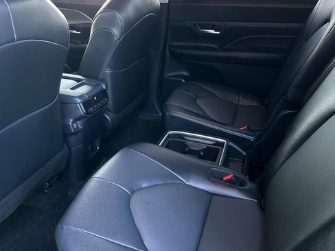 Used 2025 Toyota Grand Highlander XLE image 14