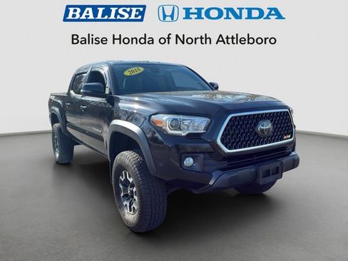 Used 2018 Toyota Tacoma TRD Off-Road w/ Technology Package image 7