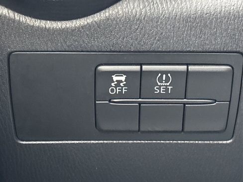 Used 2018 Toyota Yaris iA image 33