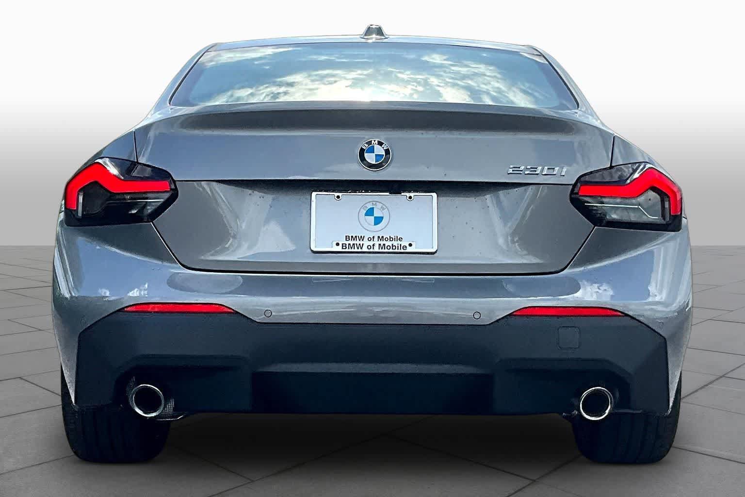 New 2025 BMW 230i Coupe w/ Premium Package RWD image 4