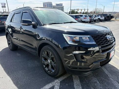 Used 2018 Ford Explorer Sport w/ Equipment Group 401A AWD/4WD image 7