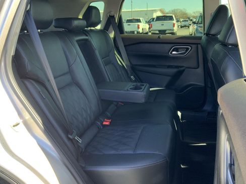 Used 2023 Nissan Rogue Platinum image 55