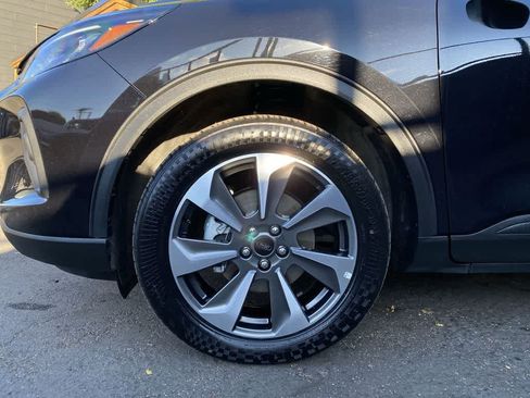 Used 2025 Ford Escape Platinum AWD/4WD image 11
