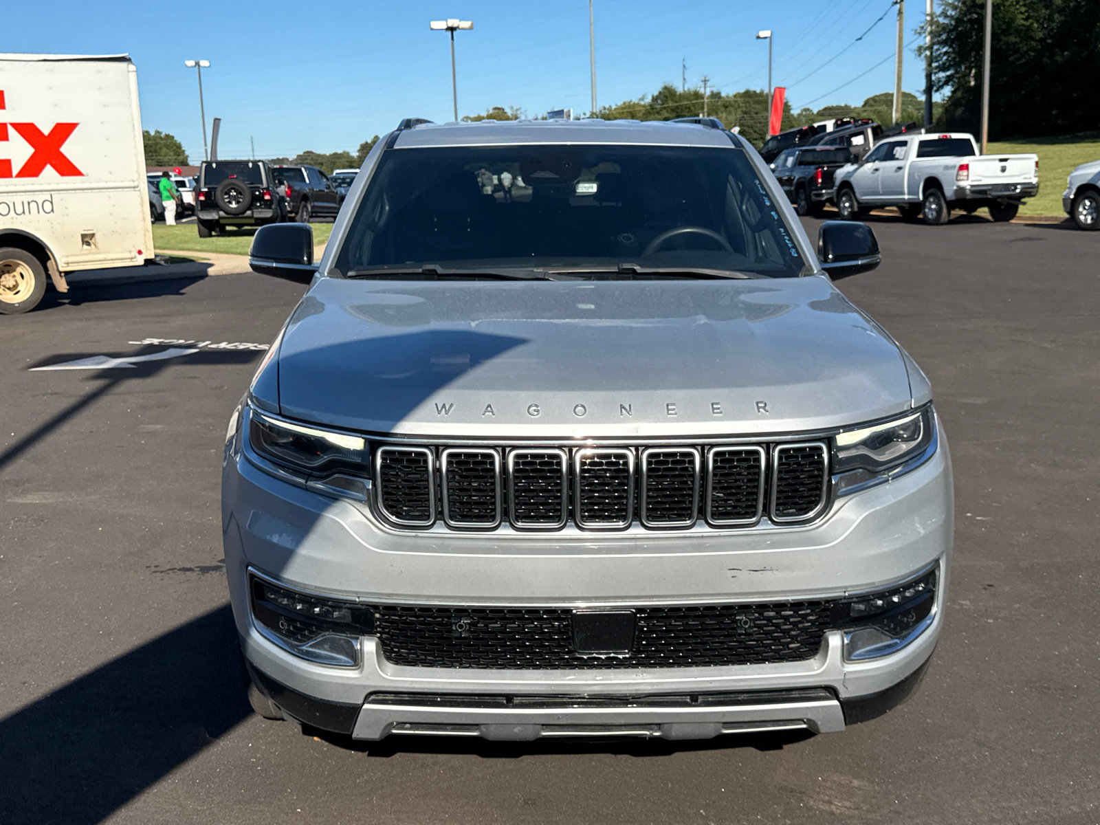 Used 2024 Jeep Wagoneer L Series II w/ Flexible Seating Group AWD/4WD image 2
