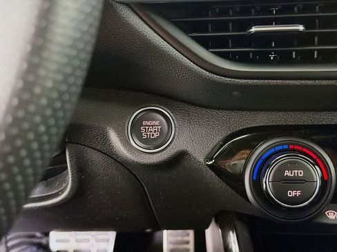 Used 2023 Kia Forte GT-Line image 33