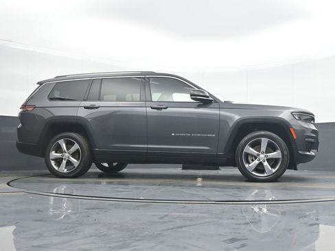 Used 2022 Jeep Grand Cherokee L Limited image 21
