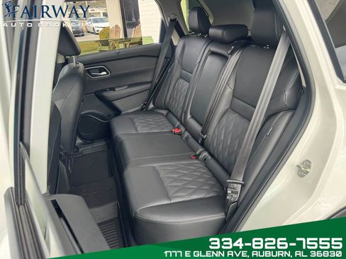 Used 2024 Nissan Rogue Platinum w/ Platinum Premium Package image 11