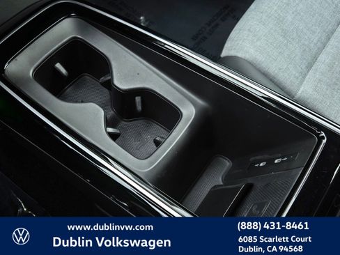 Certified 2023 Volkswagen ID.4 Pro image 17