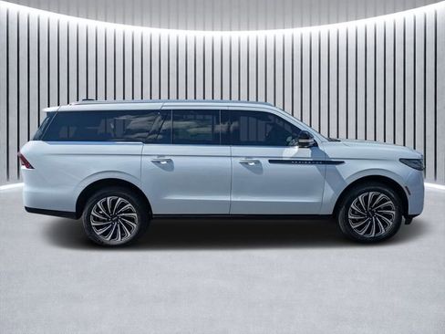 New 2026 Lincoln Navigator L Black Label image 2