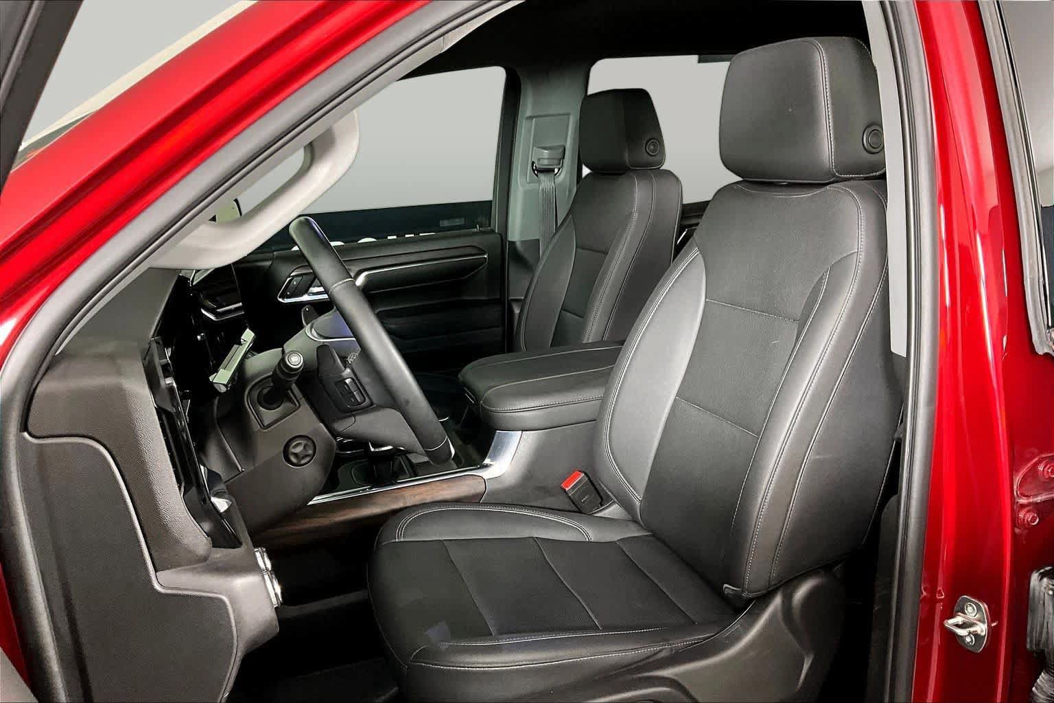 Used 2023 GMC Sierra 1500 SLT AWD/4WD image 8