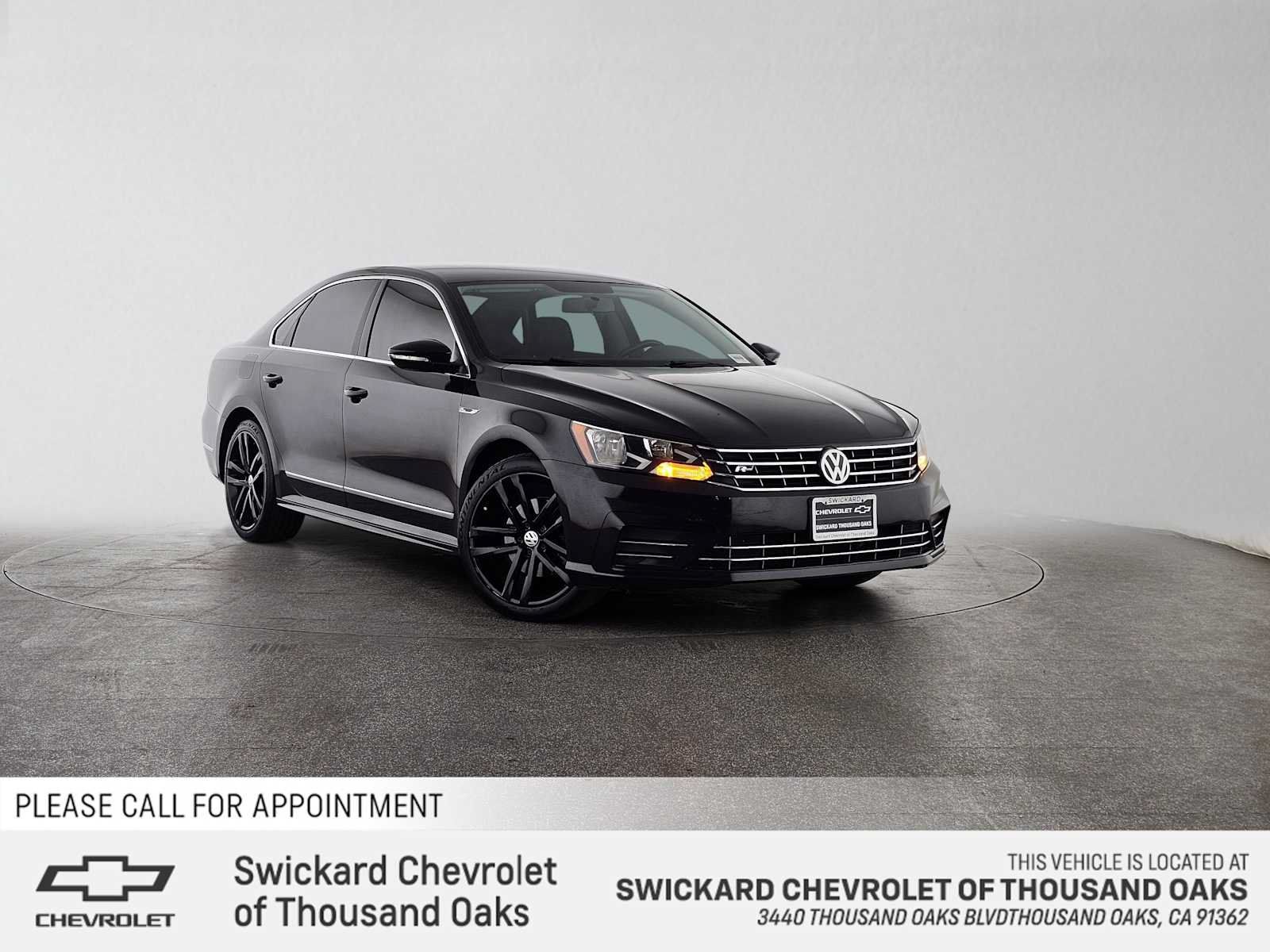 Used 2017 Volkswagen Passat 1.8T R-Line FWD image 1