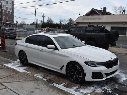 Used 2025 BMW 530i xDrive AWD/4WD image 4
