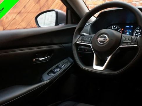 Certified 2023 Nissan Sentra S FWD image 32