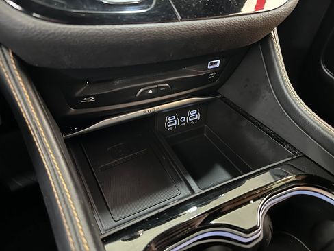 Certified 2021 Chrysler Pacifica Pinnacle image 33