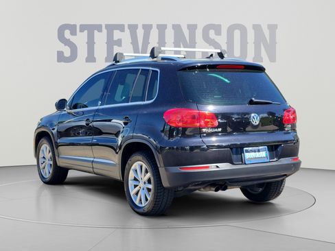 Used 2017 Volkswagen Tiguan Wolfsburg Edition AWD/4WD image 3