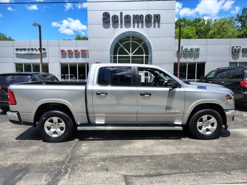 Certified 2025 RAM 1500 Big Horn AWD/4WD image 1