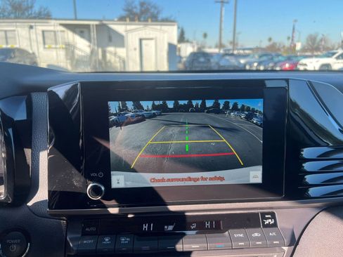 Used 2025 Toyota Camry LE image 17