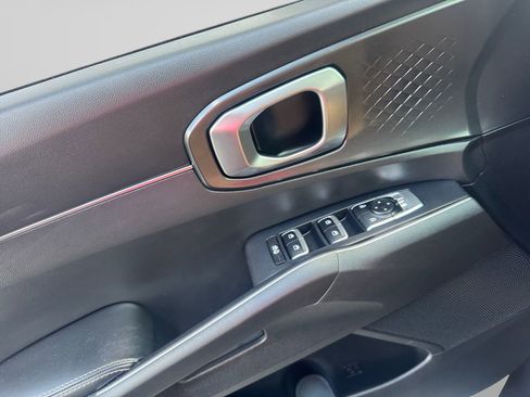 Used 2023 Kia Sorento S w/ Panoramic Sunroof Package FWD image 17