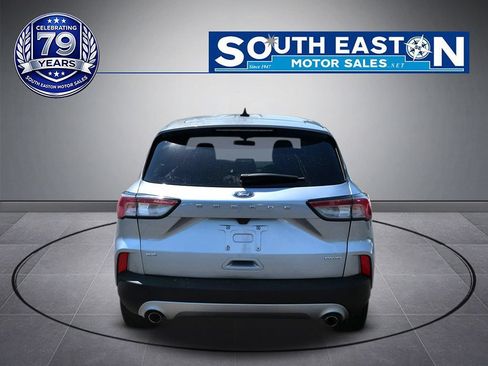 Used 2022 Ford Escape SE w/ Cold Weather Package AWD/4WD image 4