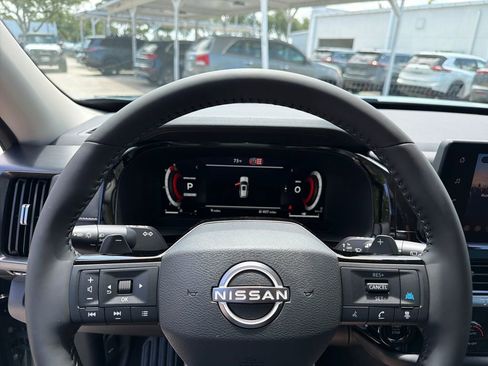 New 2026 Nissan Pathfinder SL FWD image 19
