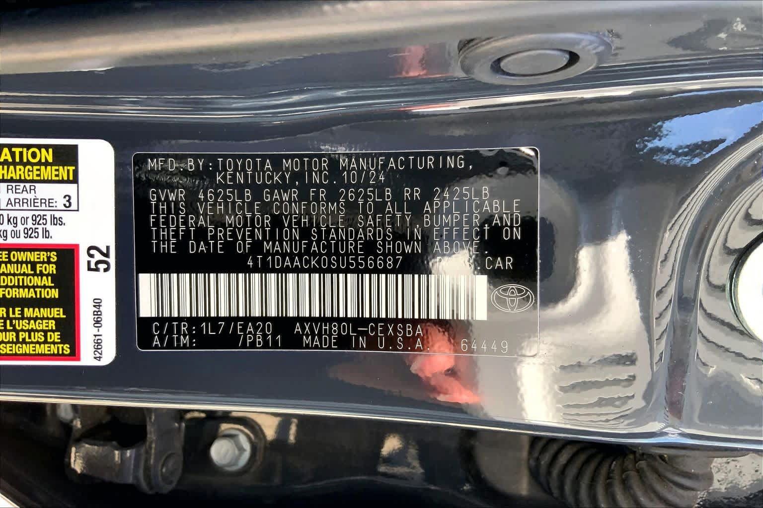 Used 2025 Toyota Camry SE FWD image 33