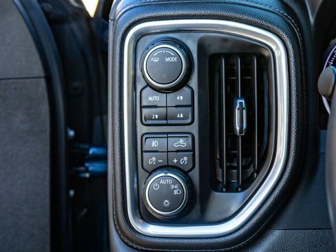 Used 2022 Chevrolet Silverado 1500 RST image 21