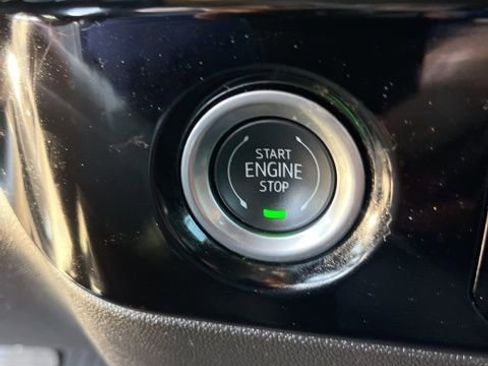 Used 2024 Chevrolet Silverado 1500 LT w/ Z71 Off-Road Package image 21