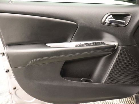 Used 2016 Dodge Journey SE image 16