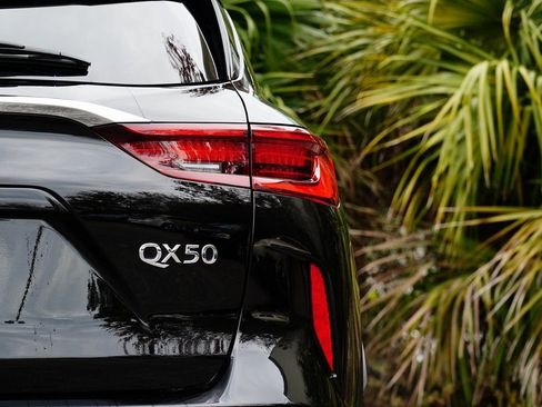 Used 2023 INFINITI QX50 Luxe image 8